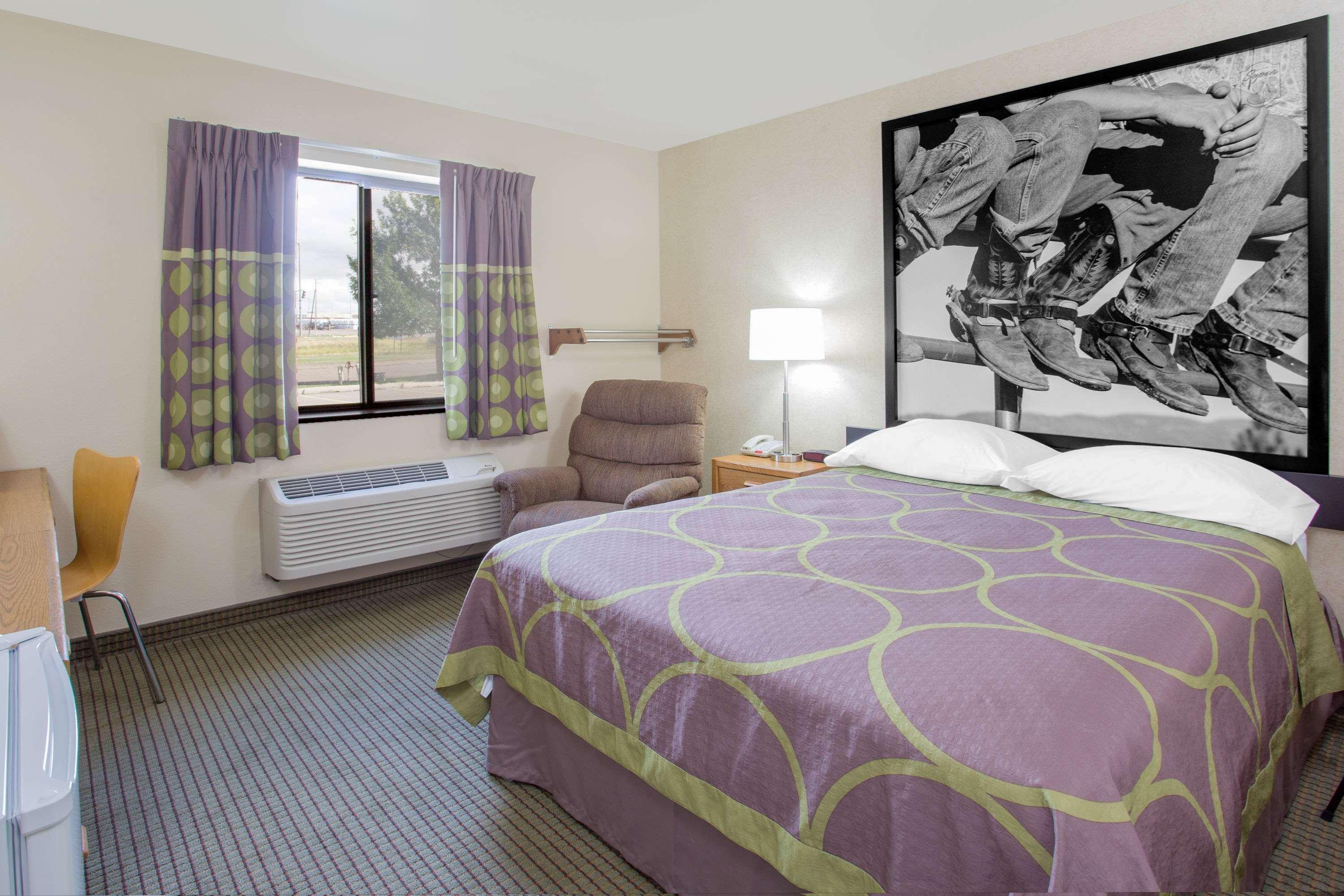 Super 8 By Wyndham Havre Exterior foto